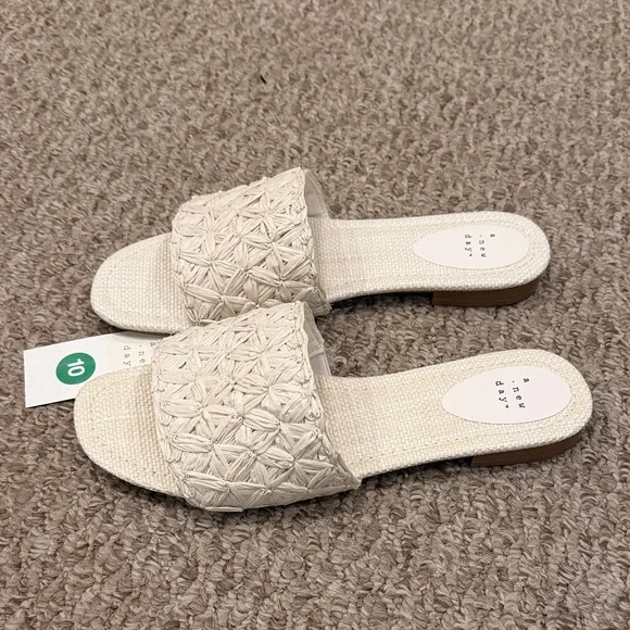NWT a new day Cream Woven Slide Sandals - Picture 2 of 2